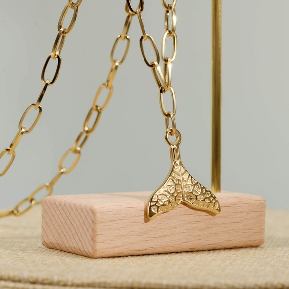 Modcloth Jewelry - Gold Mermaid Tail Necklace on Paperclip Chain
